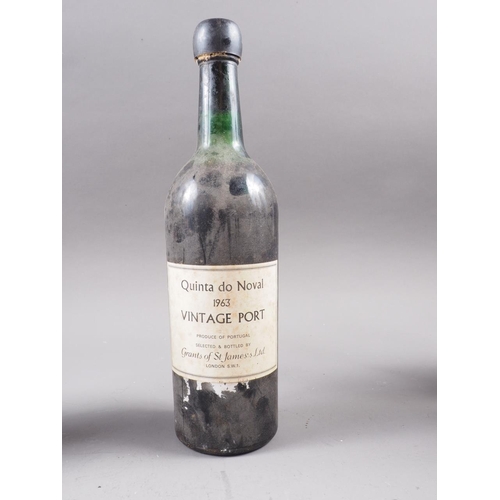 192 - A bottle of St James Quinta Noval Vintage Port 1963