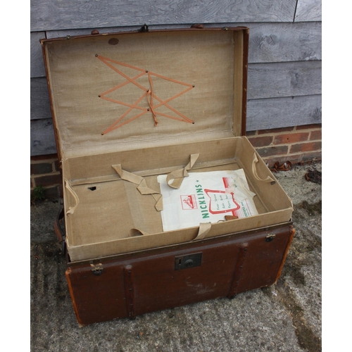 626 - A late 19th century canvas and maple bound travel trunk with fitted interior and lift-out tray