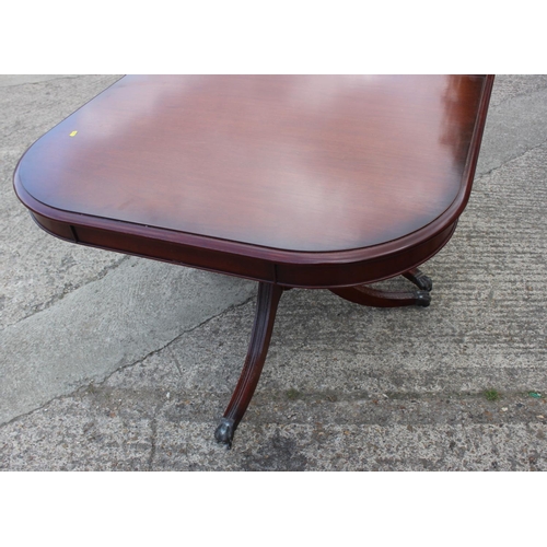 522 - A mahogany dining room suite comprising extending table, 86