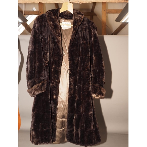 191 - A 1930s beaver lamb full-length fur coat, back 42