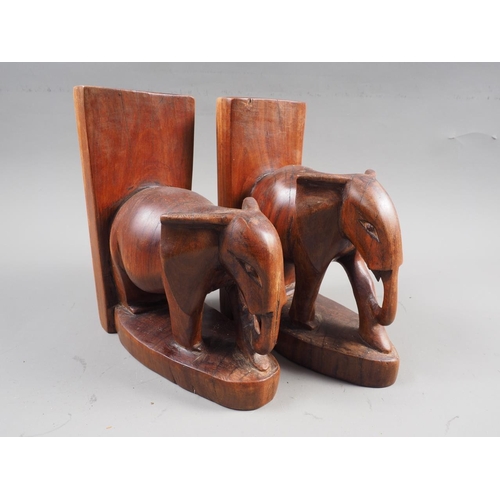 196 - A pair of bronzed figures, 