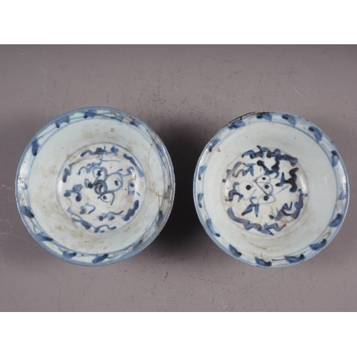 90 - A pair of Chinese provincial blue and white bowls with seal mark to base, 6 1/2