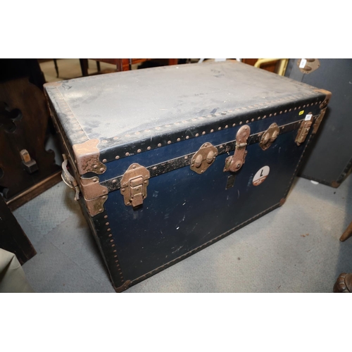 607 - A cabin trunk, 35 1/2