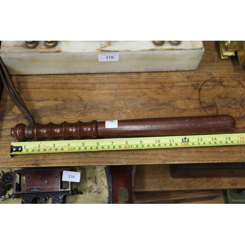 237 - A turned hardwood truncheon, 15 1/2