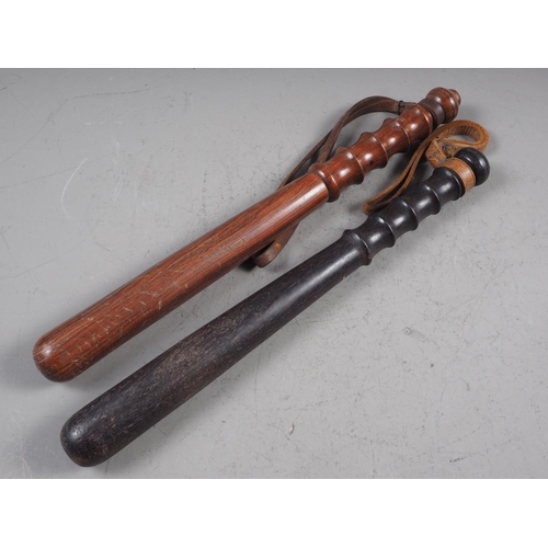 168 - A turned hardwood truncheon, 15 1/2