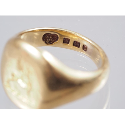 332 - An 18ct gold signet ring, size J, 9.2g