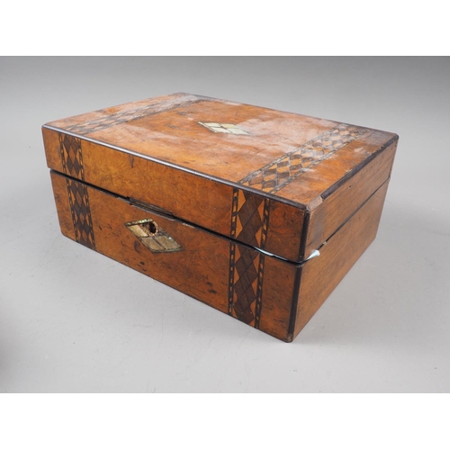 376 - A cream jewellery box, containing a selection of costume jewellery, and a similar inlaid jewellery b... 