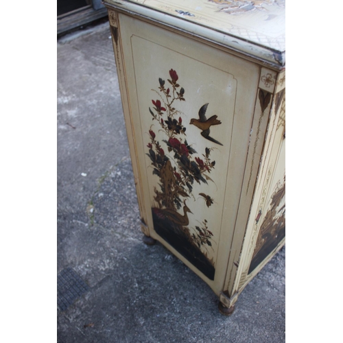 507 - A 1930s chinoiserie white lacquered and gilt decorated record cabinet with fitted interior enclosed ... 