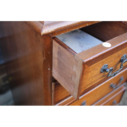 546 - A mahogany and banded chest of two short and three long drawers, on bracket feet, 19