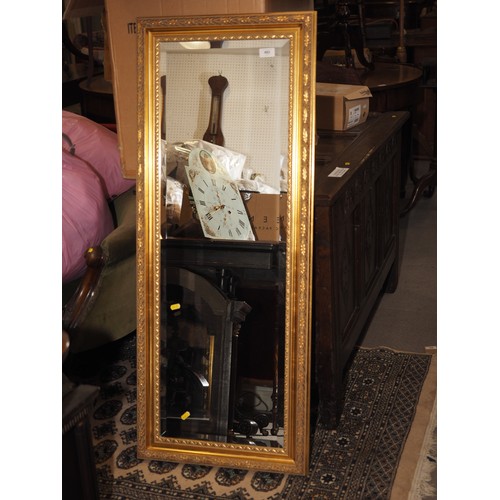 482 - A gilt framed wall mirror with bevelled plate, 13 1/2