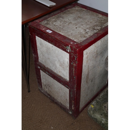 657 - An early 20th century red and white painted floor-standing safe, 17