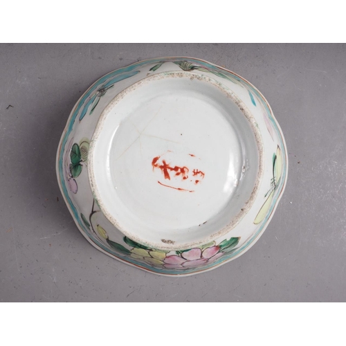 102 - A Chinese shaped Imari plate with mythical beast decoration, 8 1/4