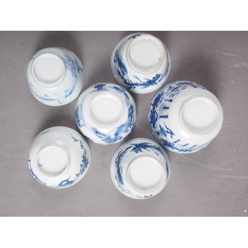 93 - A pair of Chinese blue and white tea bowls with exterior Phoenix decoration, 3