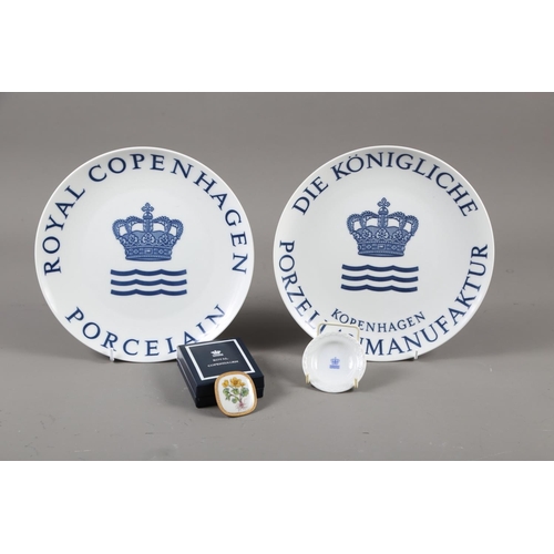19 - A pair of dealers/retailers Royal Copenhagen plates, 10