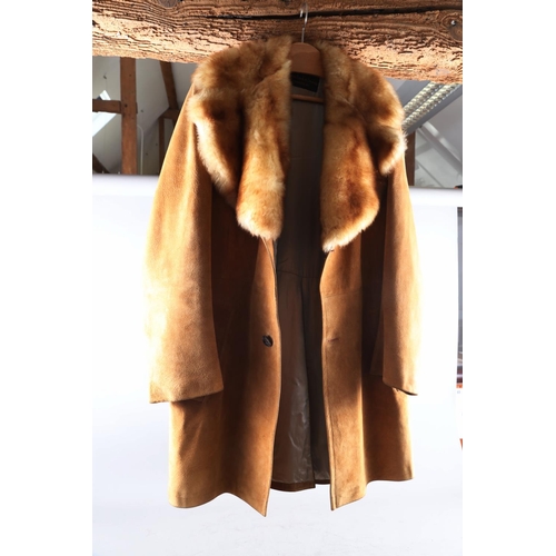 194 - A gentleman's light brown pigskin coat with fur collar, original purchase invoice from Kilgour, Fren... 