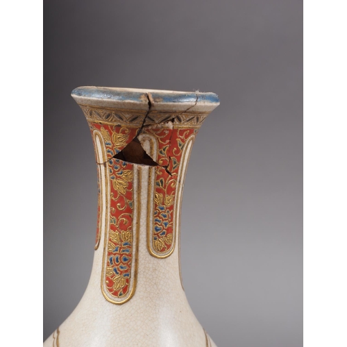 111 - A pair of Japanese Satsuma vases, 7