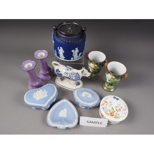 77 - A Wedgwood jasperware biscuit barrel, two jasperware boxes and covers, and other decorative ceramics... 