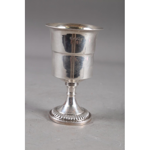 346 - A Georgian silver goblet with gilt interior, on circular fluted base, dated 1817, 6