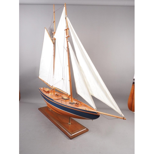 163 - A scale model of an ocean racing yacht, 42