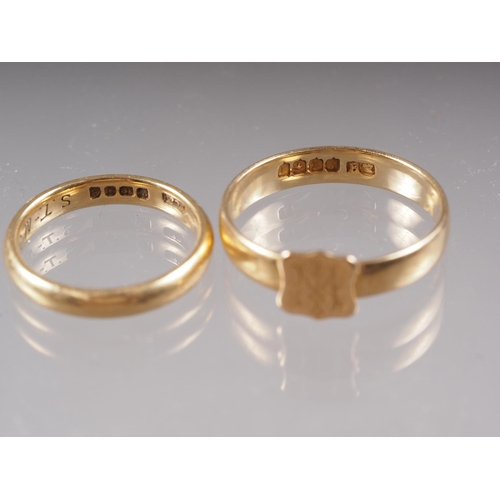 330 - An 18ct gold wedding band, size L, 3.8g, and a Scottish 18ct gold signet ring, 4.1g, size T