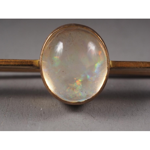 354 - A yellow metal and moonstone set brooch, stamped 9ct, 3.4g