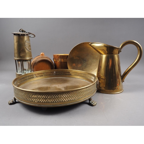 124 - A quantity of metalware, including a miner's brass lamp, two coopered whisky barrels, trays and othe... 