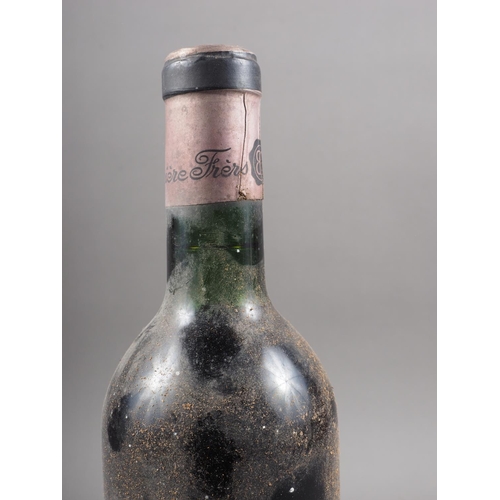 175 - A bottle of Chateau Eglise Clinet Pomerol 1964, high shoulder