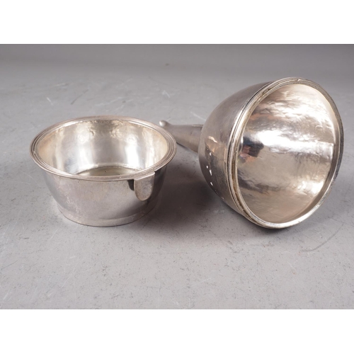 300 - A Georgian silver wine funnel, London 1826, 5.3oz troy approx