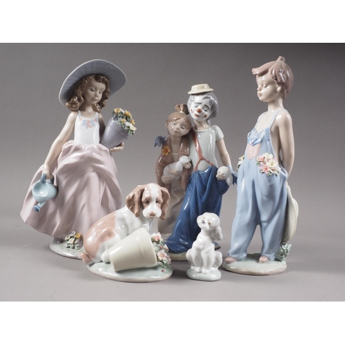 8 - Five Lladro Collectors Society figures, 