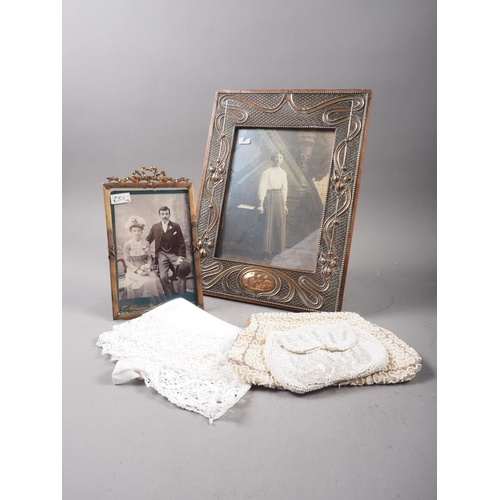 234 - A copper Art Nouveau style photo frame, 12 1/2