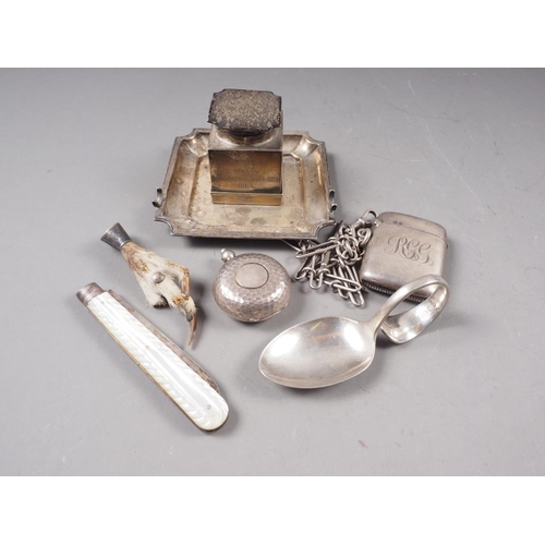 336 - An Art Deco inkstand with engine turned decoration, a silver sovereign case, a vesta case with Alber... 