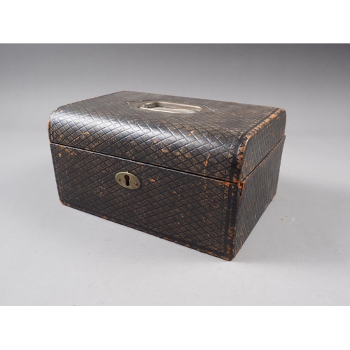 425 - A leather jewellery box, containing various costume and other jewellery to include a garnet bead mul... 