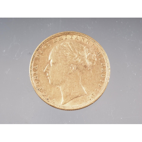 446 - A gold sovereign, dated 1880