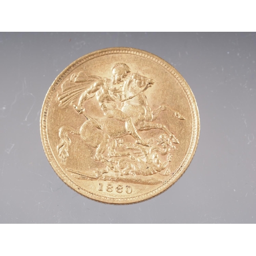 446 - A gold sovereign, dated 1880