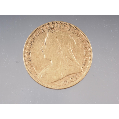 447 - A gold sovereign, dated 1894