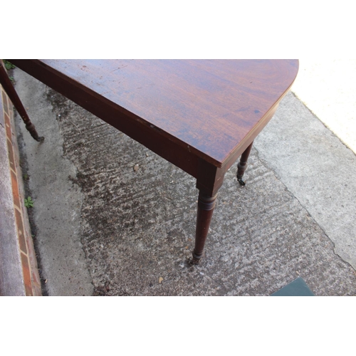 582 - A 19th century mahogany 