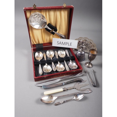 132 - A set of silver pistol grip butter knives, a selection of loose and cased plated flatware and other ... 