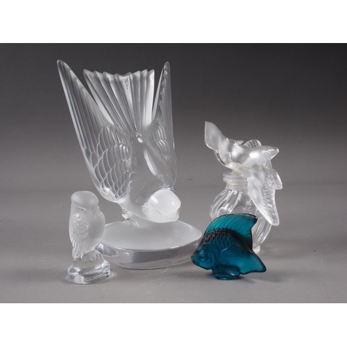 18 - A Lalique model of a swallow, 6