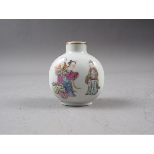 39 - A Chinese porcelain snuff bottle with figure decoration, seal mark to base, 2 1/2