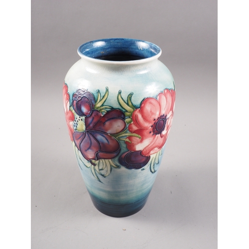 6 - A mid 20th century Moorcroft 