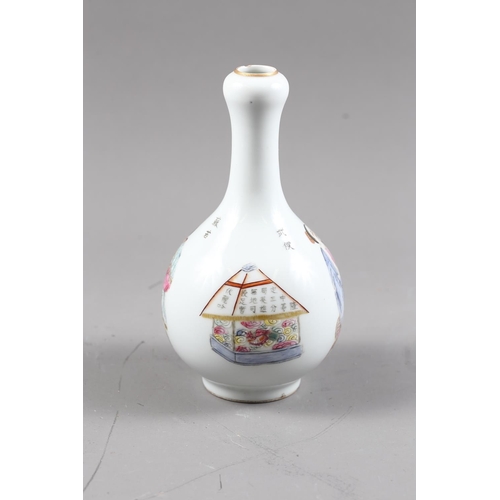 109 - A Chinese garlic vase with figure and character decoration, with seal mark to base 6 3/4