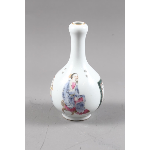 109 - A Chinese garlic vase with figure and character decoration, with seal mark to base 6 3/4