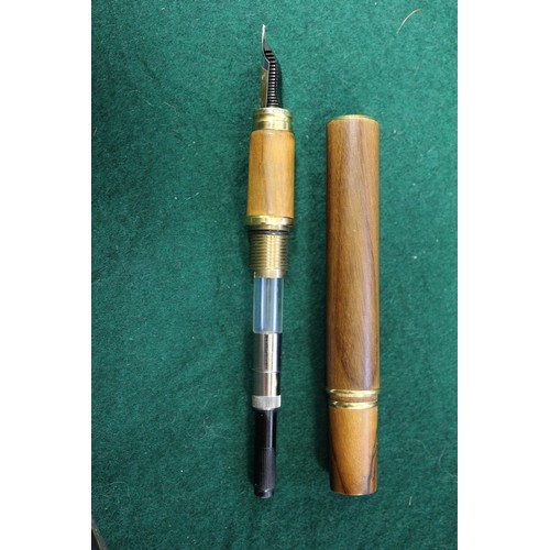 292 - A Waterman Ideal briar wood fountain pen with 18ct gold nib