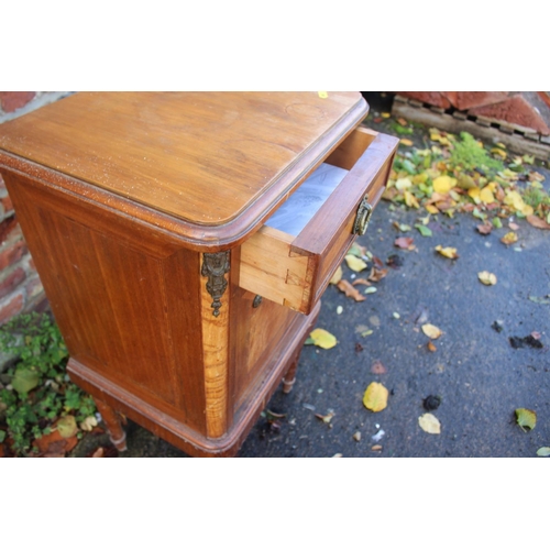 536 - A French walnut and inlaid bedside cabinet, fitted one drawer over cupboard, on turned and tapering ... 