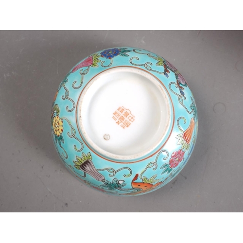 87 - A Chinese porcelain incense dish, decorated bats, 4 3/4