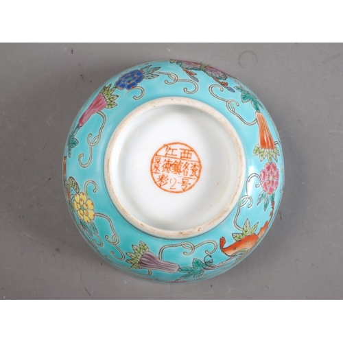 87 - A Chinese porcelain incense dish, decorated bats, 4 3/4