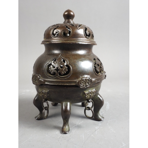 115 - A Chinese bronze incense burner, 5 1/2