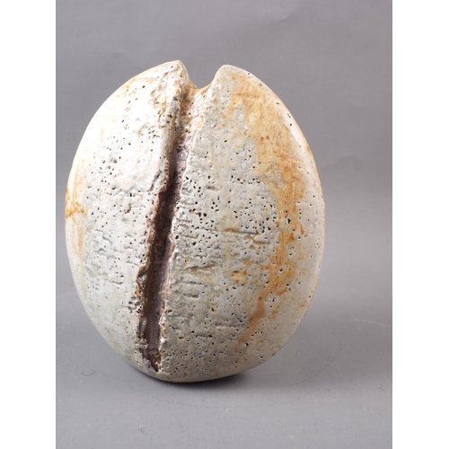 7 - An Alan Wallwork stoneware 