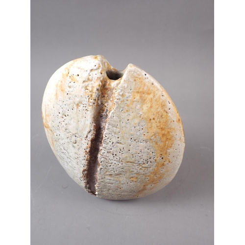 7 - An Alan Wallwork stoneware 