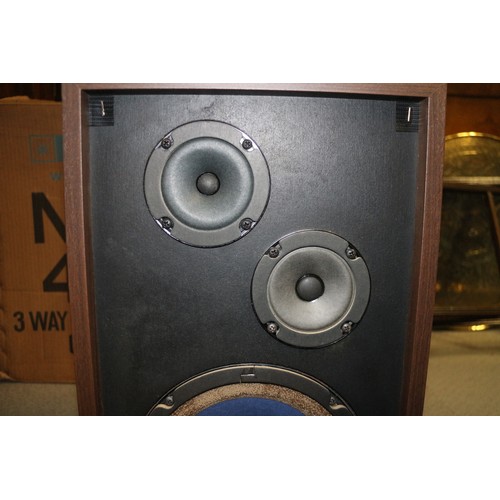 203 - A pair of Marantz 4G/3 stereo speakers, in original box